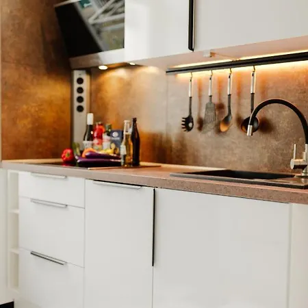 Apartment Design Stadtfeld-ost Mit Netflix & 2 Schlafzimmern