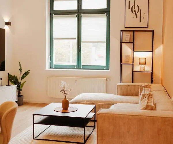 Design Stadtfeld-ost Mit Netflix & 2 Schlafzimmern アパート *