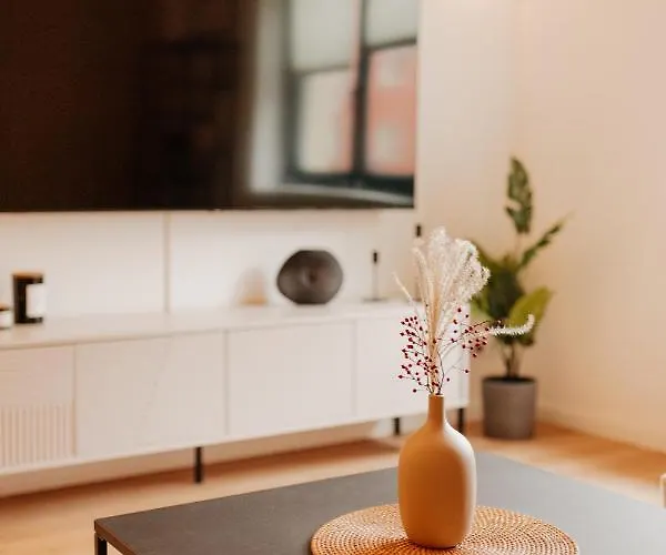 アパート Design Stadtfeld-ost Mit Netflix & 2 Schlafzimmern マクデブルク