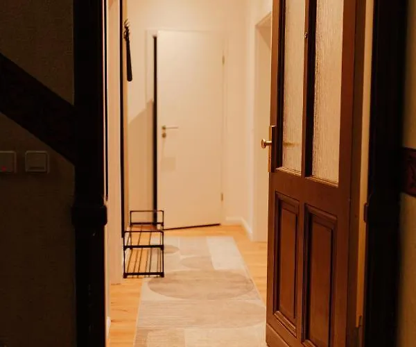 Design Stadtfeld-ost Mit Netflix & 2 Schlafzimmern アパート *